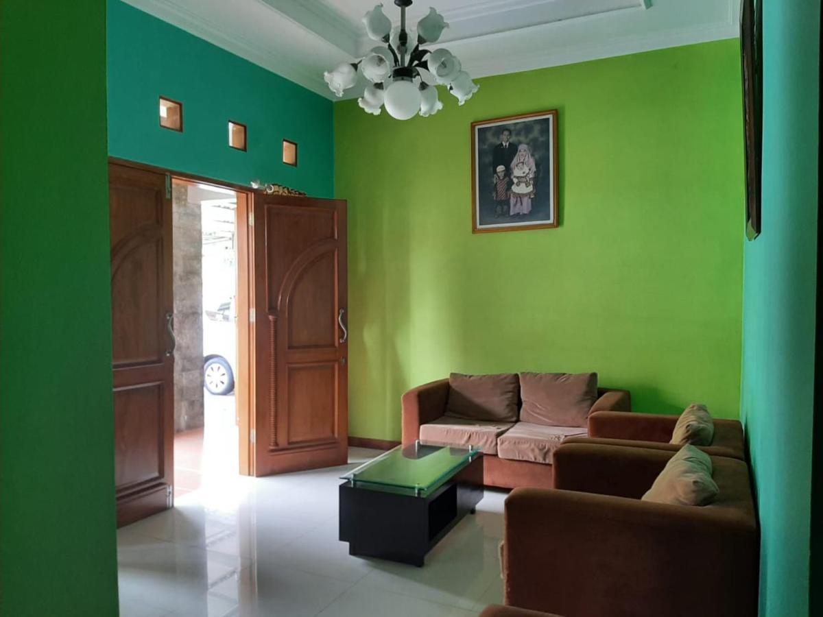 Rabbani Family Homestay Yogyakarta Luaran gambar